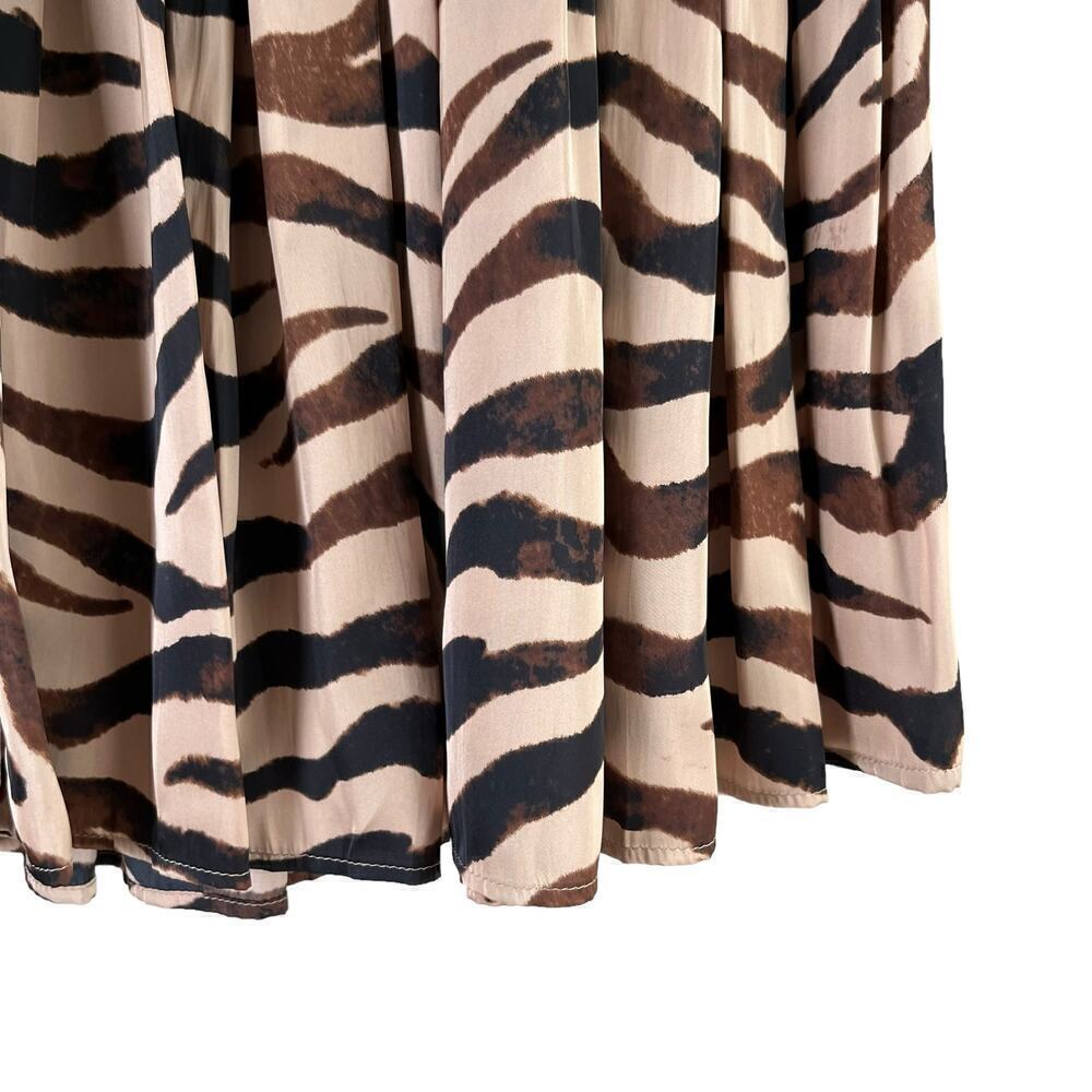 J.Crew Featherweight Satin Pleated Mini Skirt in Zebra Stripe‎ Brown Beige, Sz 2 - Picture 5 of 12